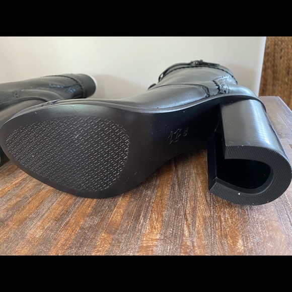 Tory Burch “Huxley” Black Ankle Boots - Picture 4 of 7